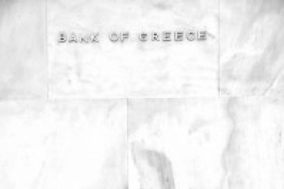 Οι μισθοί μειώνονται – το δημόσιο χρέος αυξάνεται: ποιοι κερδίζουν;